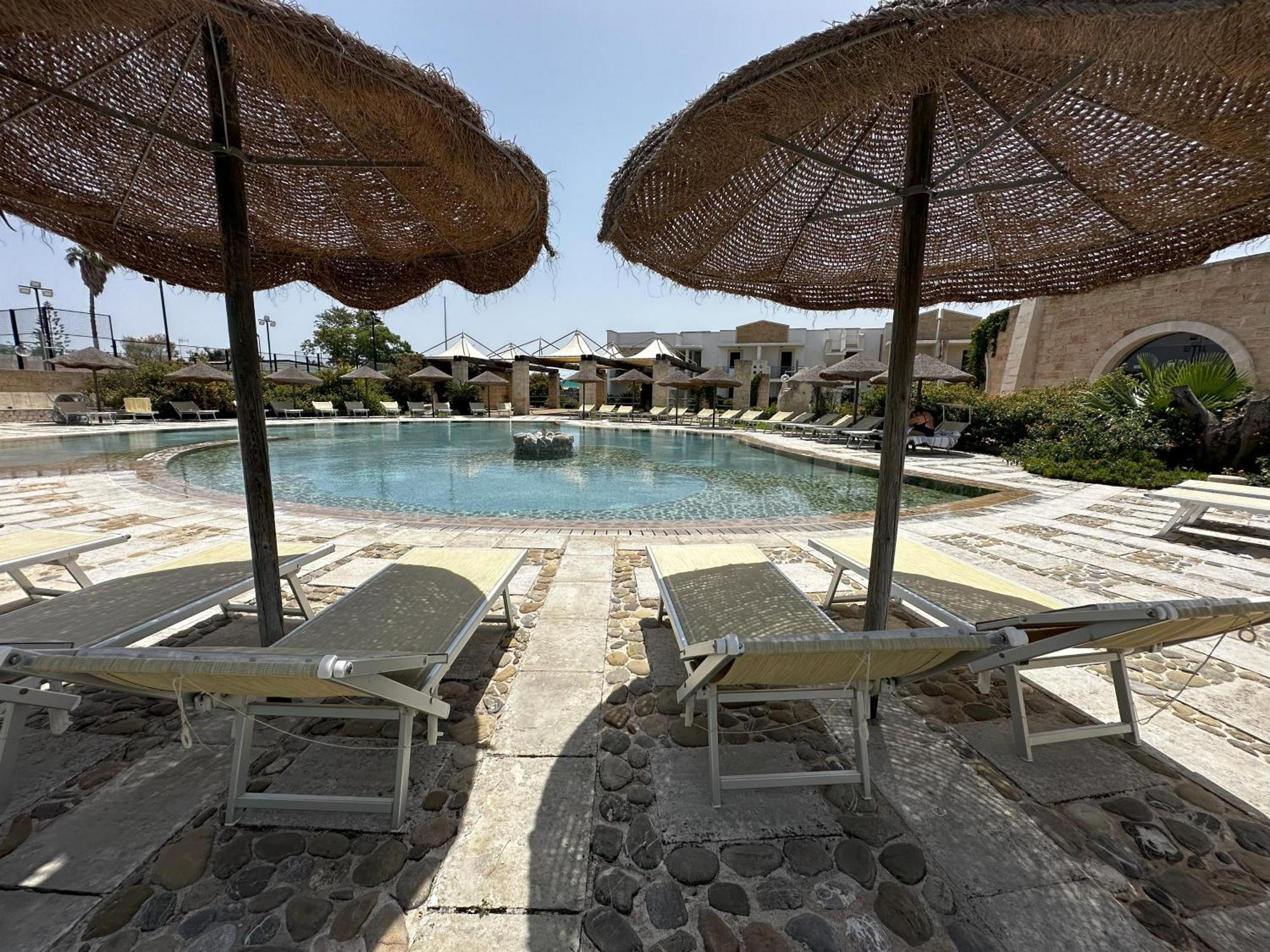Hotel Thalas Club Торе дел'Орсо Екстериор снимка