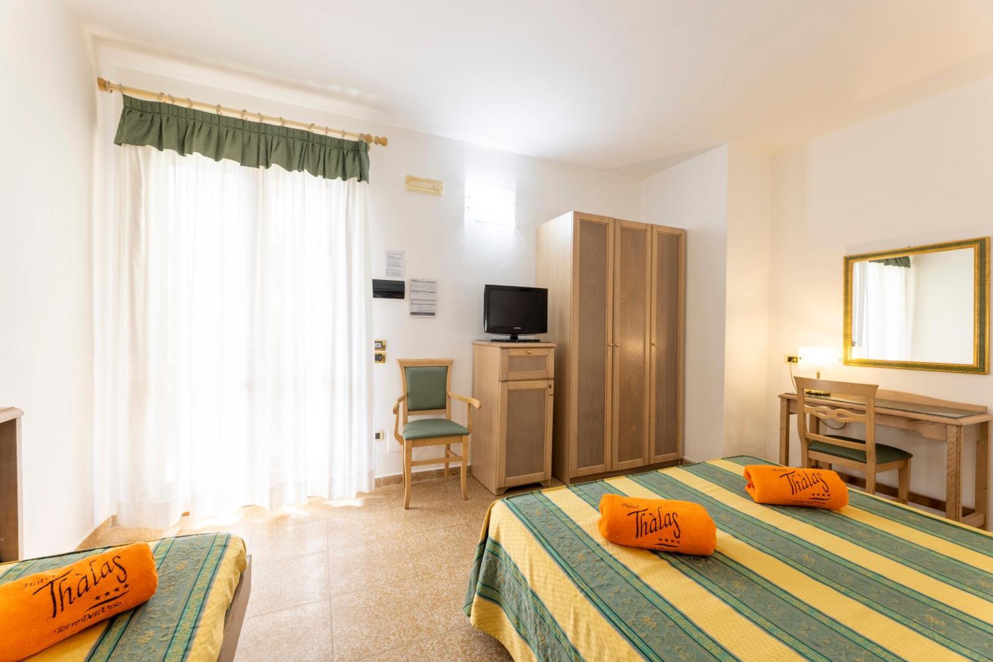 Hotel Thalas Club Торе дел'Орсо Екстериор снимка