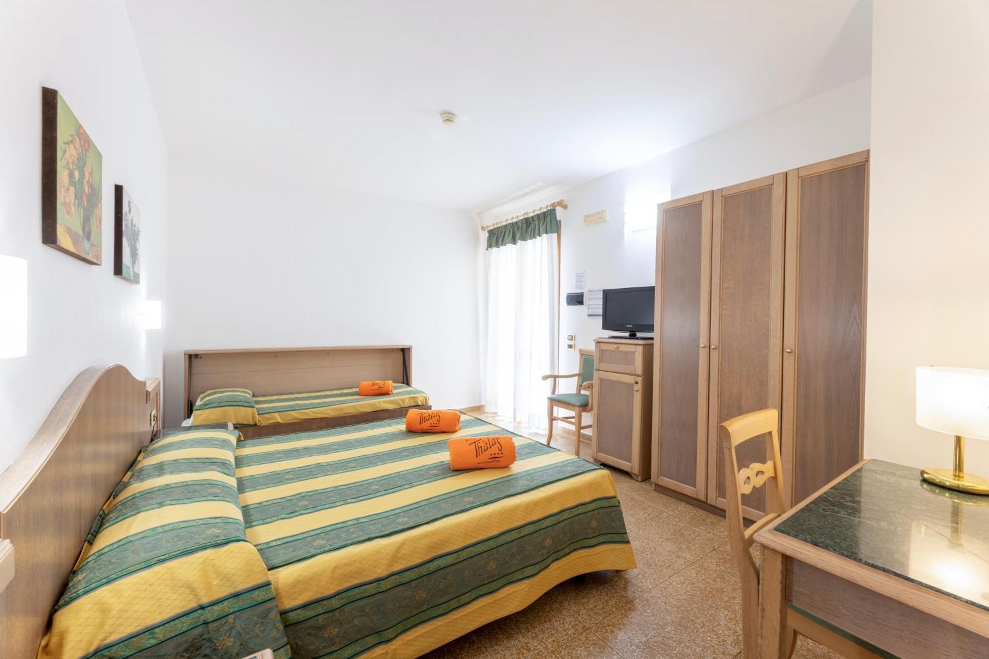 Hotel Thalas Club Торе дел'Орсо Екстериор снимка