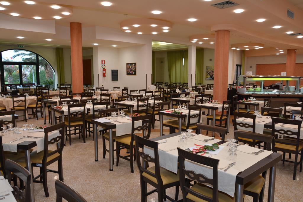 Hotel Thalas Club Торе дел'Орсо Екстериор снимка